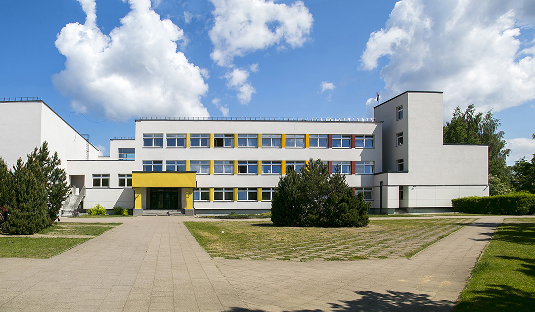 ESCUELA ACTUAL HOY EDIFICIO PATIO