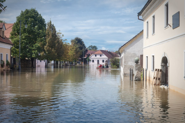 Ciudad inunda por río desboradado